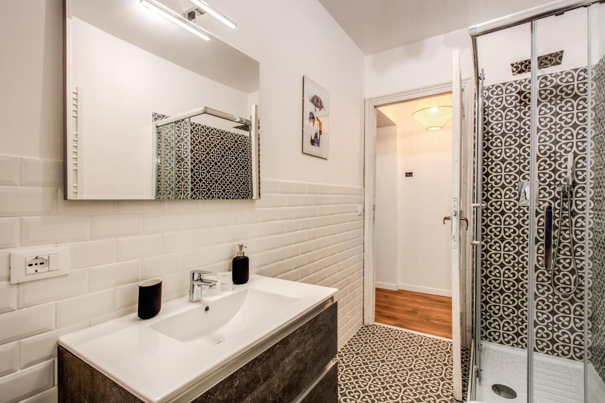 Monti Quiet And Spacious Apartment 罗马 外观 照片